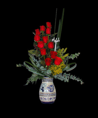 Florero Estilizado chico talavera con Rosas Rojas