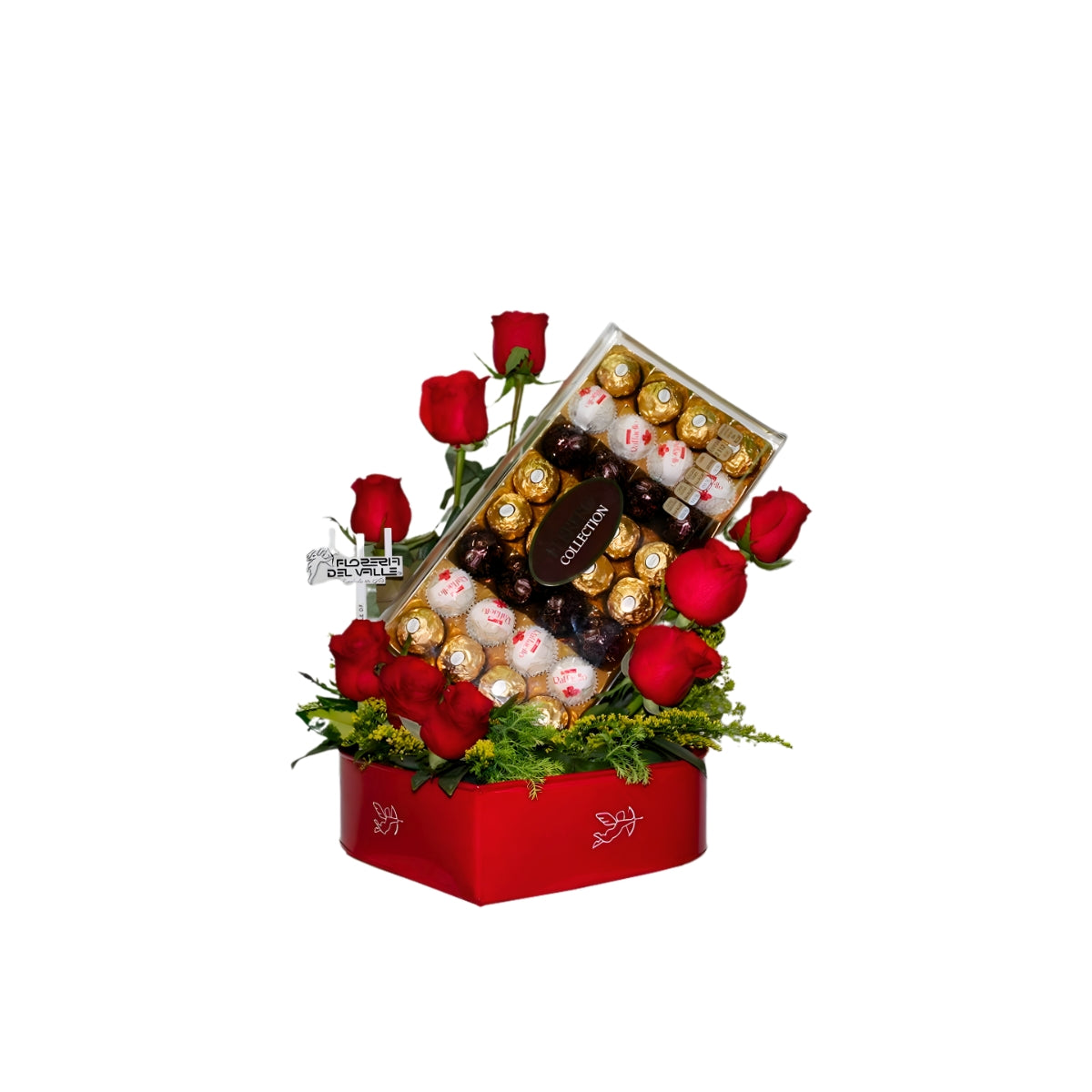 Corazón metálico con rosas y chocolates.