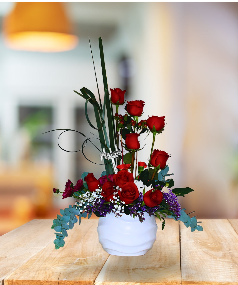 Cerámica Ondulada con Rosas Rojas